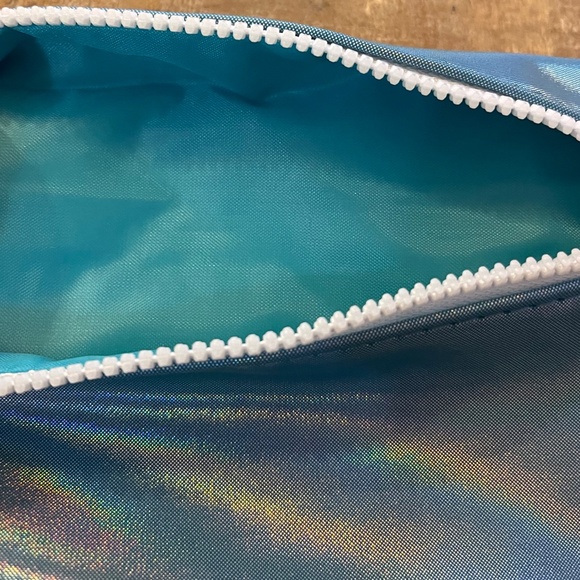 Ipsy Makeup Bag "Blue Metallic" with White Zipper and Blue Interior. - Picture 5 of 5